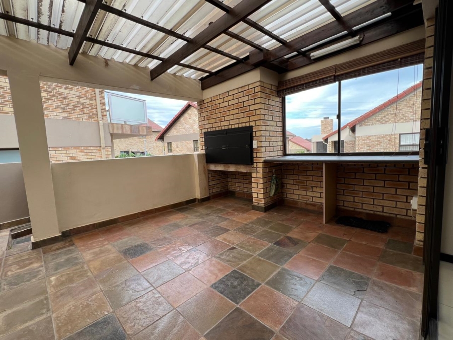 3 Bedroom Property for Sale in Seemeeu Park Western Cape
